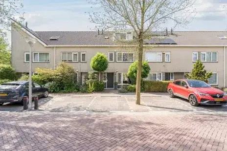 Terraced house for sale: Bertus Aafjeslaan 50, Schrijversbuurt Amstelveen