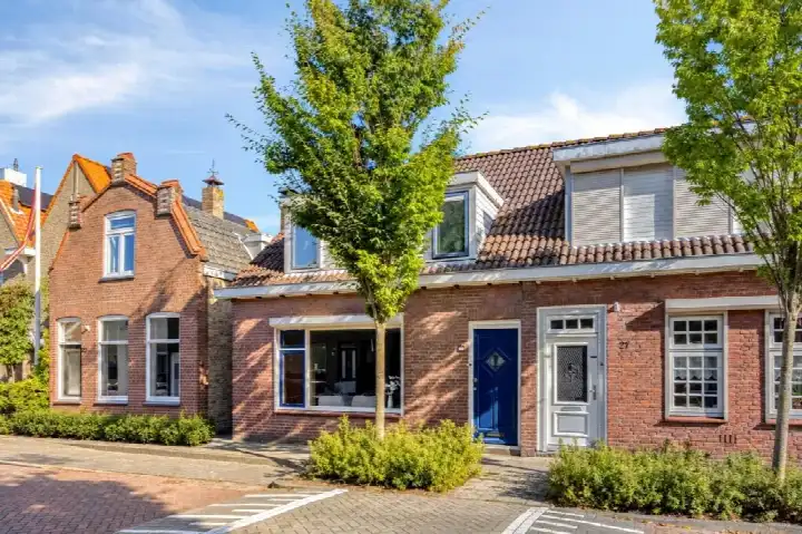 Semi-detached for sale: Besoyensestraat 25, Besoyen Waalwijk
