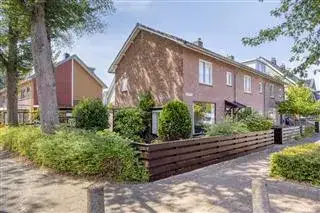 Hoekwoning te koop: Betje Wolfflaan 25, Bovenkerk Amstelveen