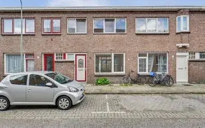 Terraced house for sale: Betje Wolffstraat 11, Krispijnse Driehoek Dordrecht