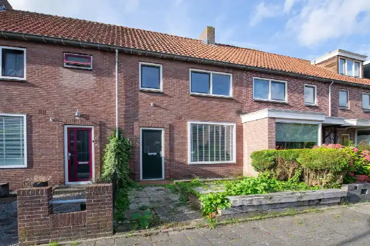 Tussenwoning te koop: Betje Wolffstraat 34, Overdie-West Alkmaar