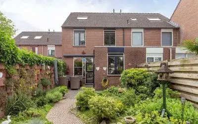 Corner house for sale: Betsy Westendorpstraat 21, Orden Apeldoorn