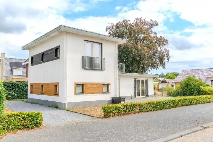 Vrijstaande woning te koop: Beukenlaan 1, Warande-Oost Bergen Op Zoom