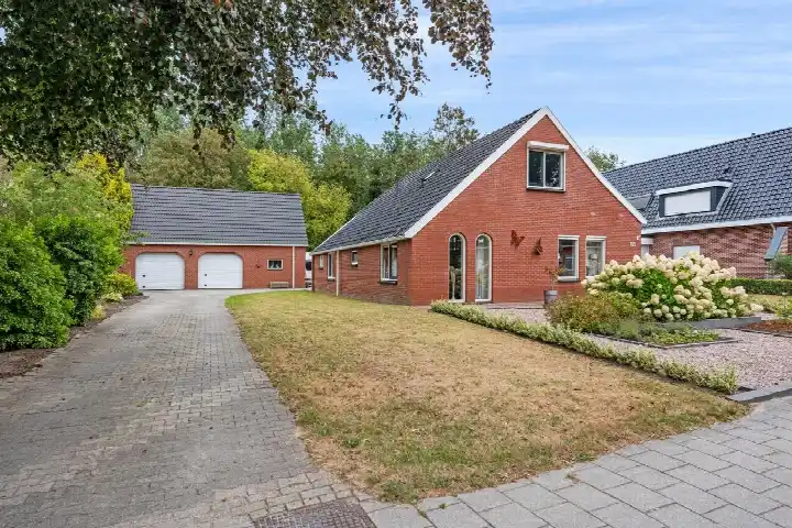 Vrijstaande woning te koop: Beumeesweg 100, Alteveer Alteveer