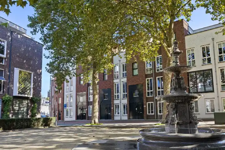 Tussenwoning te koop: Beurdsestraat 42, Binnenstad centrum 'S-Hertogenbosch
