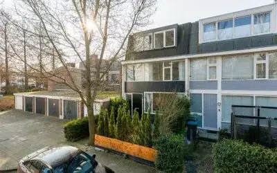 Terraced house for sale: Bevelandsezijweg 12, Vredeveldbuurt Amstelveen