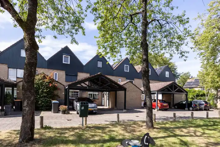 Tussenwoning te koop: Beverhoeve 33, Akkerhoeve Leusden