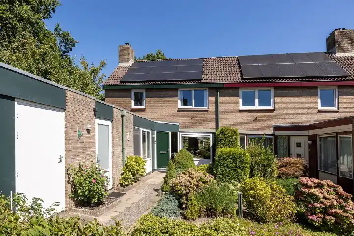 Tussenwoning te koop: Beverhoeve 65, Akkerhoeve Leusden