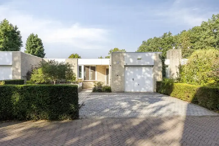 Tussenwoning te koop: Beverlaan 11, Waalre Waalre