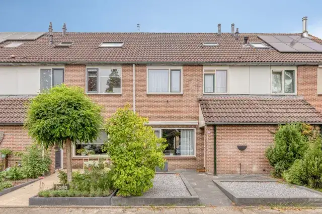 Tussenwoning te koop: Bezaan 22, Schepenbuurt Veenendaal