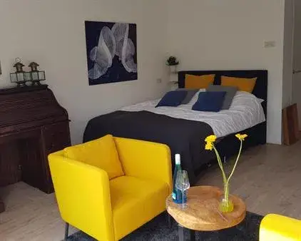 Room for rent: Bezaan, Stad en Lande Huizen