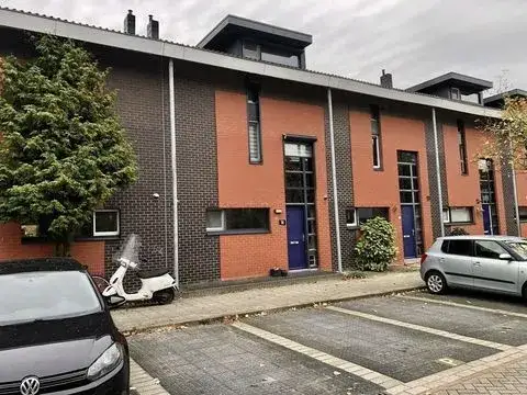 Tussenwoning te huur: Bezembinderstraat 14, Emerald Centrum Delfgauw