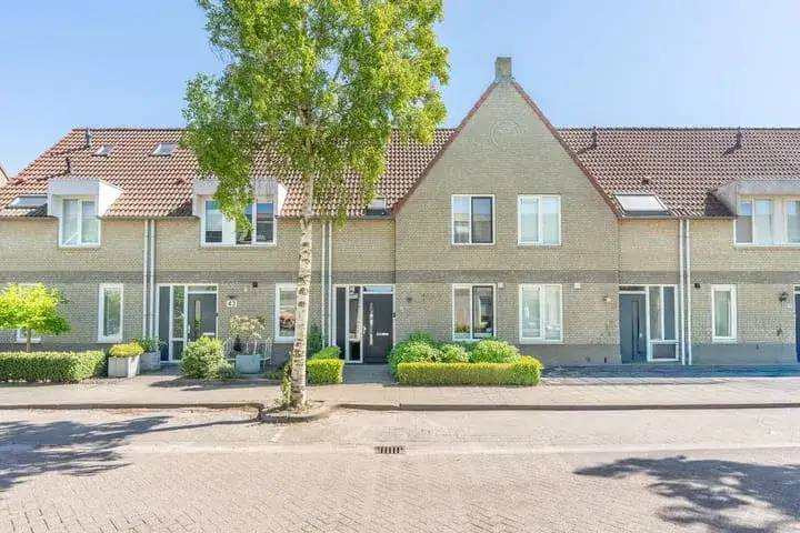 Tussenwoning te koop: Bieslook 45, omg Pannenschuur Centrum Oisterwijk