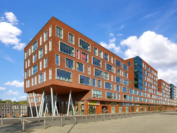 Appartement te huur: Bijlmerdreef 300, F-buurt Amsterdam