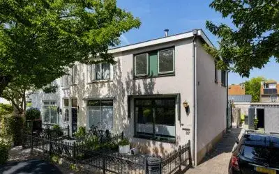 Tussenwoning te koop: Bijlstraat 37, Bijlstraat Bussum
