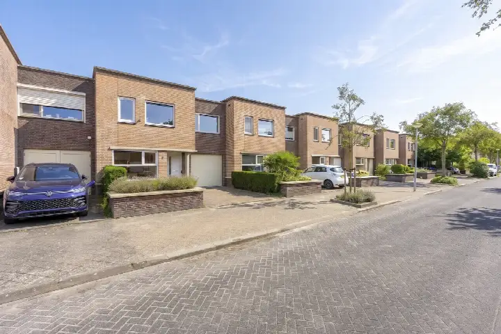 Tussenwoning te koop: Bikkerspolder 2, Veldhuizen De Meern
