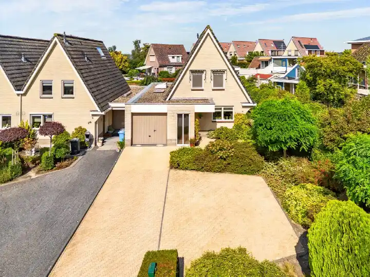 Corner house for sale: Bilderdammerweg 2A, Kudelstaart Kudelstaart