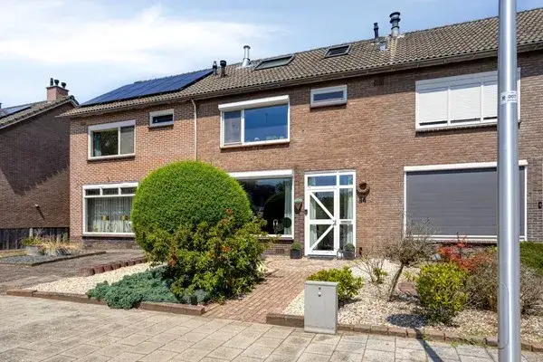 Tussenwoning te koop: Bilderdijkstraat 54, De Thij Oldenzaal
