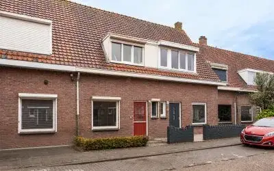 Tussenwoning te koop: Bilderdijkstraat 8, Schrijversbuurt Tilburg