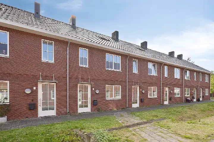 Tussenwoning te koop: Binnenhoven 7, Centrum Dongen