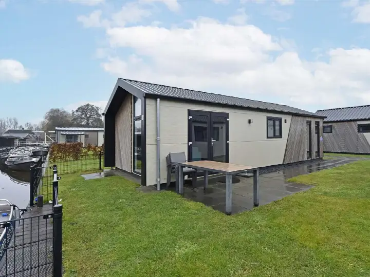 Vrijstaande woning te koop: Binnenpad 49-65, Giethoorn-Zuid Giethoorn