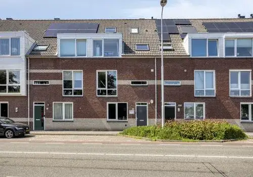 Tussenwoning te koop: Binnenweg 11, Rokkehage c.a. Zoetermeer