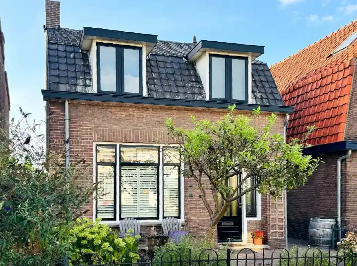 Vrijstaande woning te koop: Binnenweg 5, Santwijck Tiel