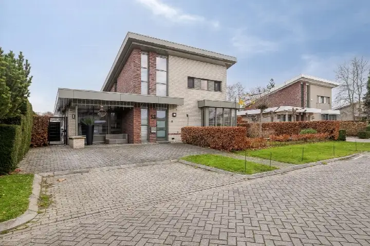 Vrijstaande woning te koop: Birdielaan 53, Golfresort Lelystad