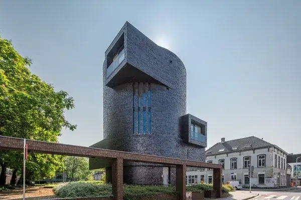 Apartment for sale: Bisschop Zwijsenstraat 62, Koningsplein Tilburg