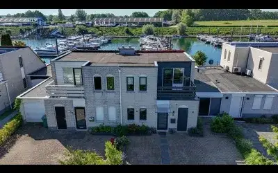 Tussenwoning te koop: Blauwe Reiger 38, Riverparc Lathum