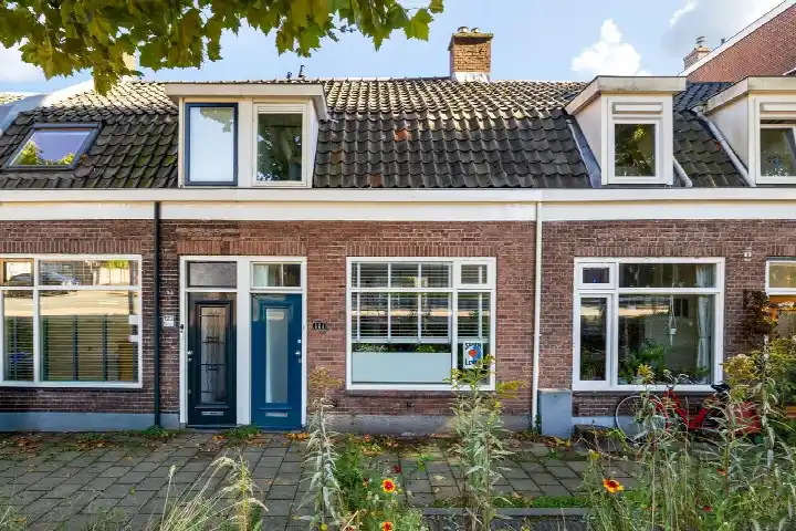 Terraced house for sale: Blauwkapelseweg 121, Zeeheldenbuurt, Hengeveldstraat en omgeving Utrecht