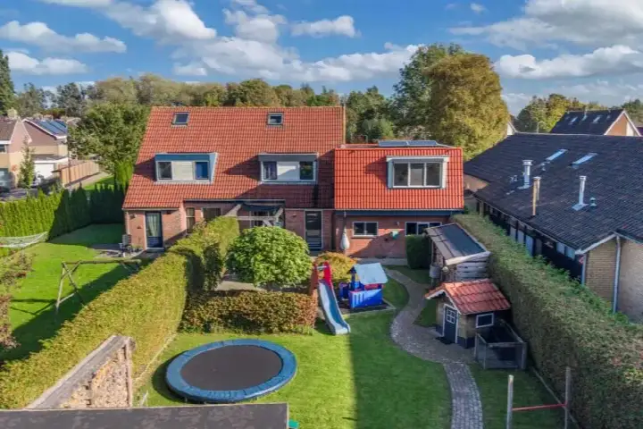Twee-onder-één-kap te koop: Blazer 4, Lemmer-Lemstervaart Lemmer