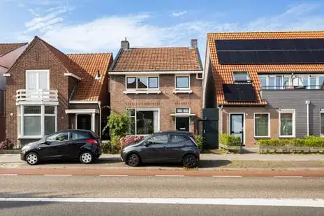 Detached house for sale: Bleeklaan 36, Zeeheldenbuurt Leeuwarden