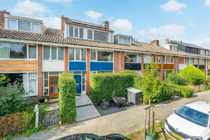 Terraced house for sale: Blériotlaan 23, Kastanjebuurt Amstelveen