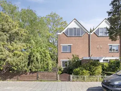 Corner house for sale: Blesdijk 23, Groot IJsselmonde Rotterdam
