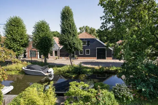 Hoekwoning te koop: Bloemendaal 4, Monnickendam Monnickendam