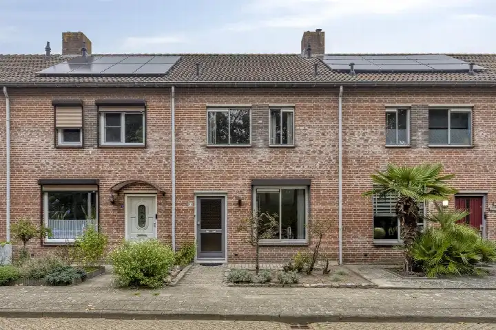 Tussenwoning te koop: Bloemendaalseweg 49, Lepelstraat Lepelstraat