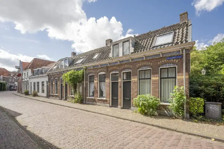 Tussenwoning te huur: Bloemendalsestraat 70, Coninckstraat e.o. Amersfoort