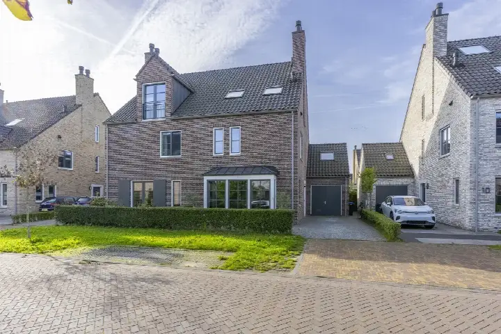 Twee-onder-één-kap te koop: Bloemenkelderlaan 8, Vleuten Vleuten