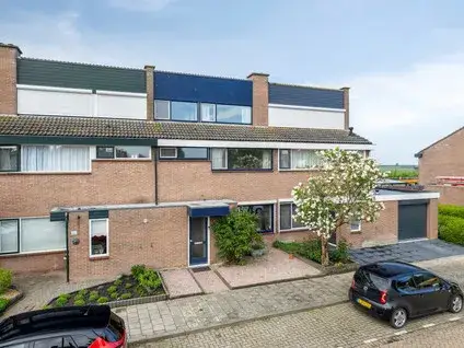 Tussenwoning te koop: Bloemenlaan 120, Sint-Maartensdijk Sint-Maartensdijk