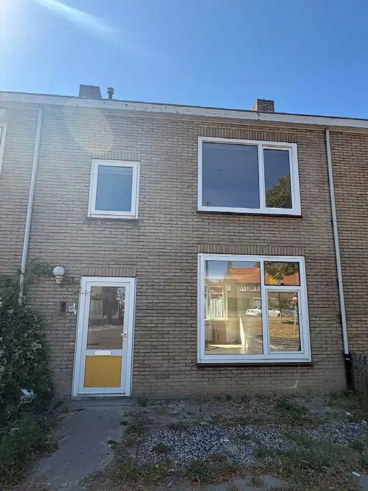 Terraced house for rent: Bloemenlaan 95, Bloemenlaan e.o. West Vlissingen