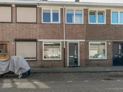 Tussenwoning te koop: Bloemfonteinstraat 8, Afrikaanderbuurt Midden Tilburg