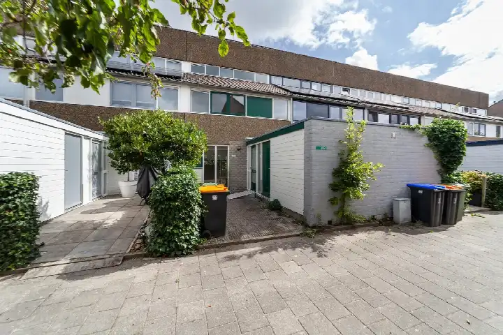 Tussenwoning te koop: Bloemstede 282, Bloemstede Maarssen