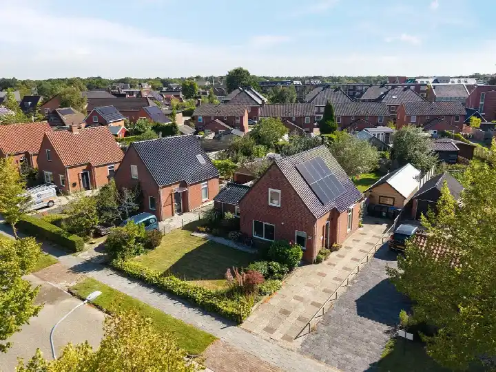 Detached house for sale: Bloemstraat 12, Roden Roden
