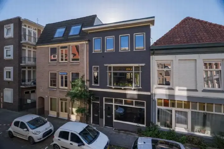 Apartment for sale: Bloemstraat 85, Hommelstraat Arnhem