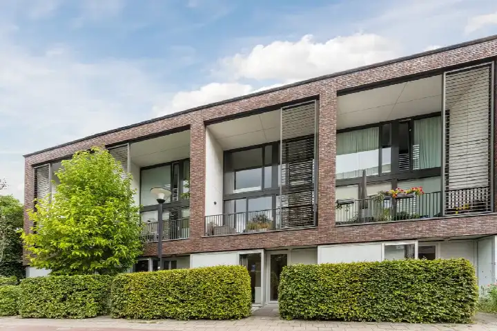 Tussenwoning te koop: Bloemweg 75, Snouckaertlaan e.o. Amersfoort
