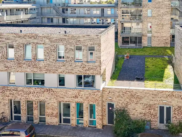 Tussenwoning te koop: Blois van Treslongstraat 77, Geuzenwijk Utrecht