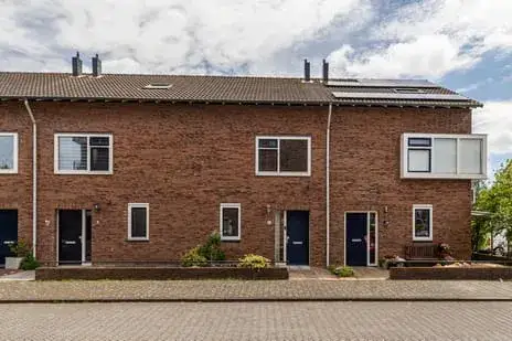 Terraced house for sale: Bob de Langestraat 8, Zonne Veld 'S-Gravenhage