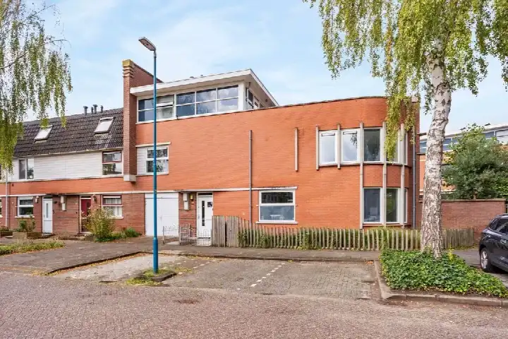 Corner house for sale: Bodohout 9, Houtbuurt-West Zoetermeer
