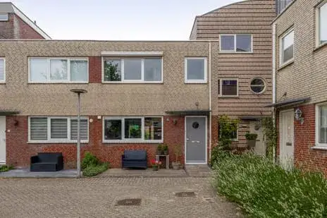 Tussenwoning te koop: Boeierhof 7, Lisse Rond Lisse